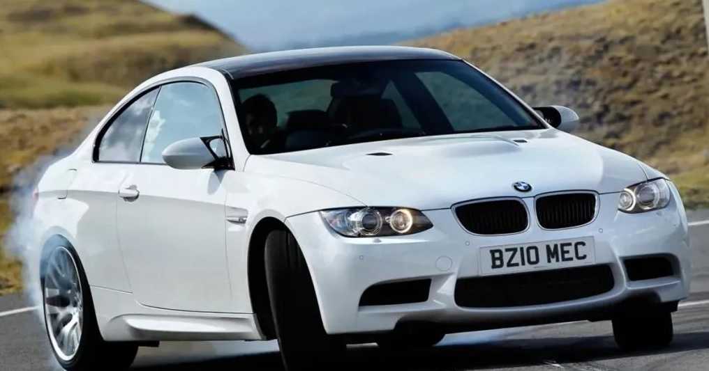 BMW M3 E92: The V8 - Powered Legend of the M3 Lineage